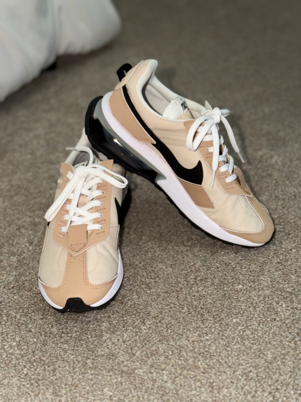 Nike Air Max PRE-DAY Sneakers (OATMEAL)